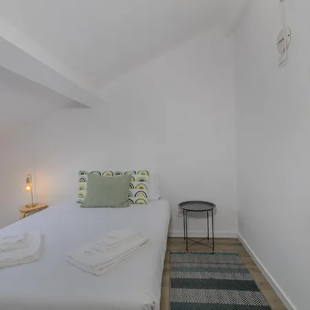 Guestready - Sisters' Sweet *