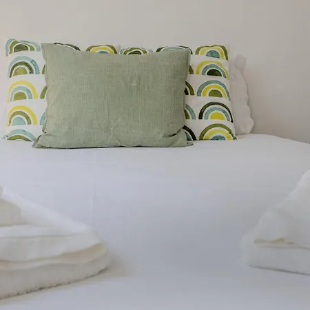 Guestready - Sisters' Sweet *